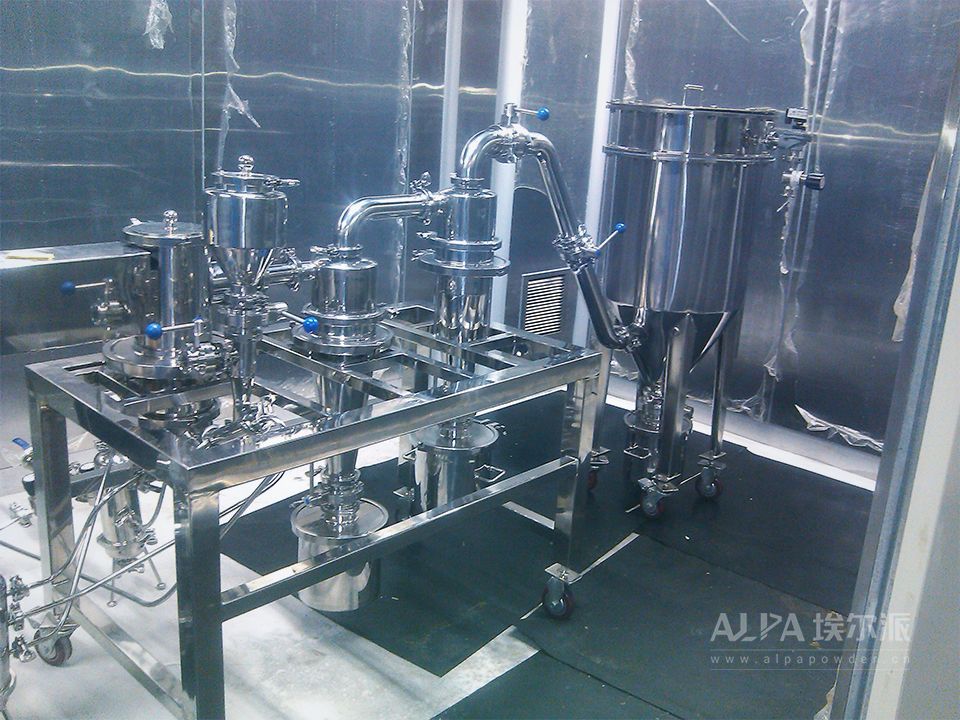 實(shí)驗(yàn)室三合一<a href=http://www.taishancapital.cn/chanpin/27.html target=_blank class=infotextkey>氣流粉碎機(jī)</a>