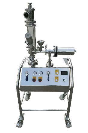 實(shí)驗(yàn)室中小型<a href=http://www.taishancapital.cn/chanpin/27.html target=_blank class=infotextkey>氣流粉碎機(jī)</a>